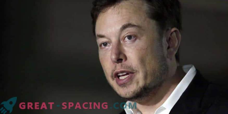 Ilon Musk a renommé à nouveau la fusée martienne