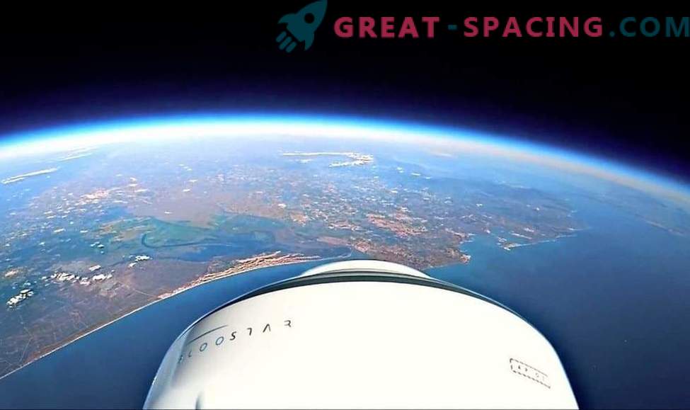 Vidéo: le ballon stratosphérique envoie une fusée dans l'espace