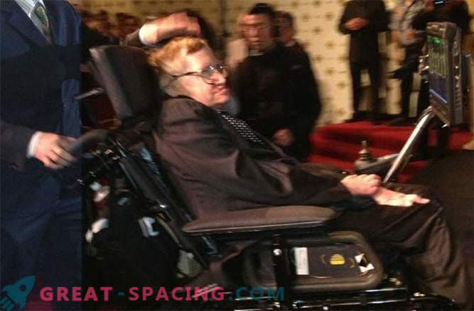 Stephen Hawking a publié le premier message sur Weibo
