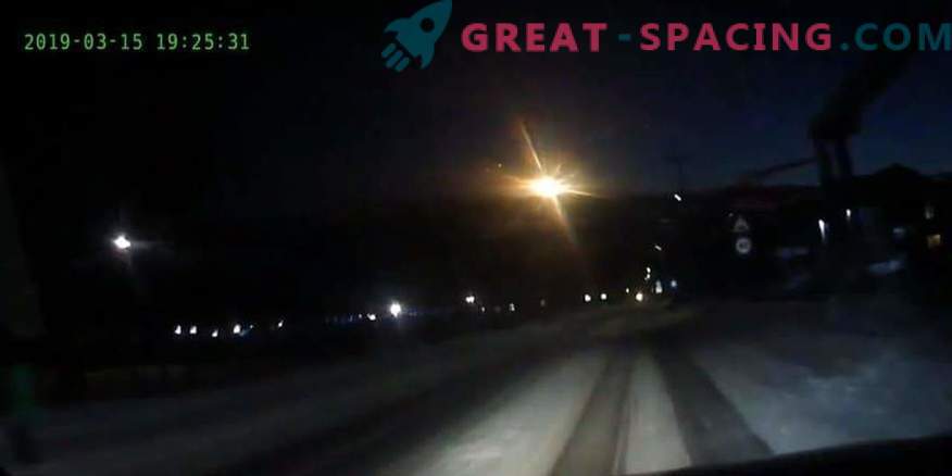 Un témoin oculaire a filmé une boule de feu inconnue au-dessus de Krasnoyarsk