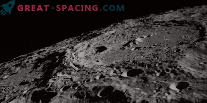 Biais à l'échelle cosmique. Quel est le problème avec les modèles de lune Apollo?