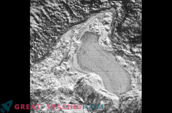 Pluton a des lacs d’azote qui gèlent et fondent