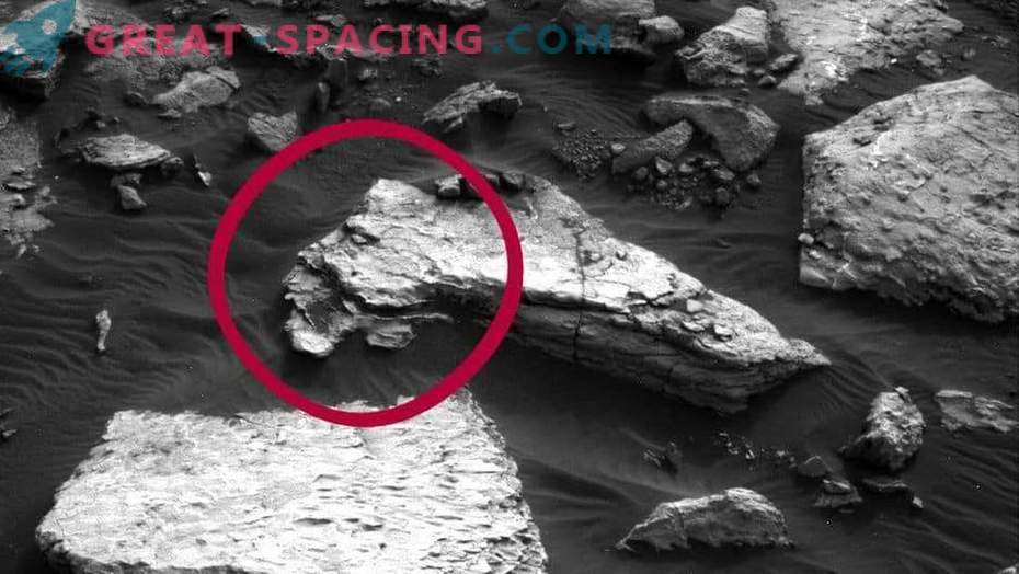 7 objets étranges sur Mars!