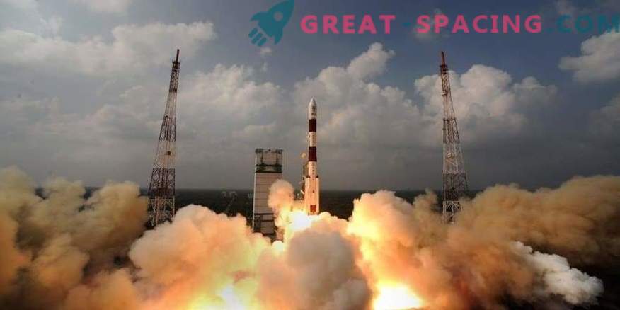 Une fusée indienne se prépare à lancer 104 satellites à la fois