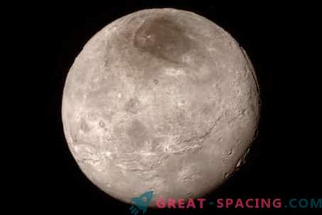 Nouveaux horizons: Pluton a des montagnes glacées, Charon est actif