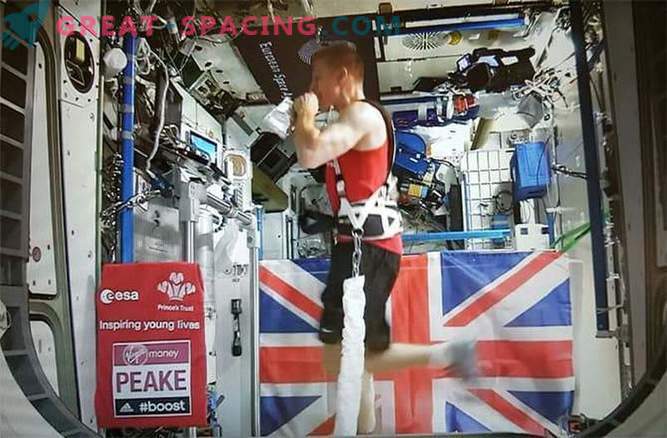 L'astronaute anglais a couru le marathon de Londres de 60000 miles