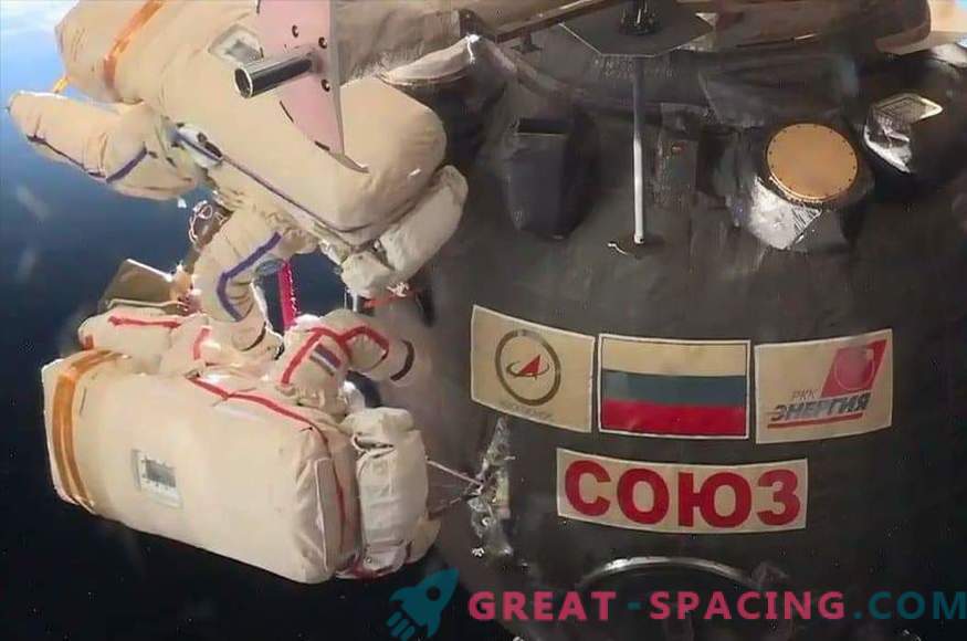 Comment les astronautes ont-ils étudié le trou dans le Soyouz