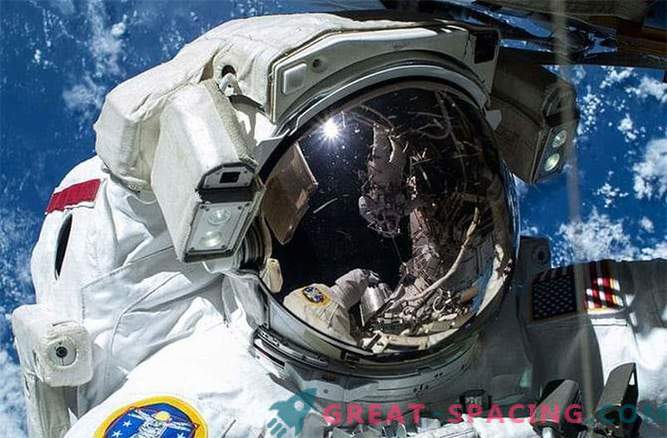 Fuites d'eau dans les combinaisons spatiales d'astronautes détectées