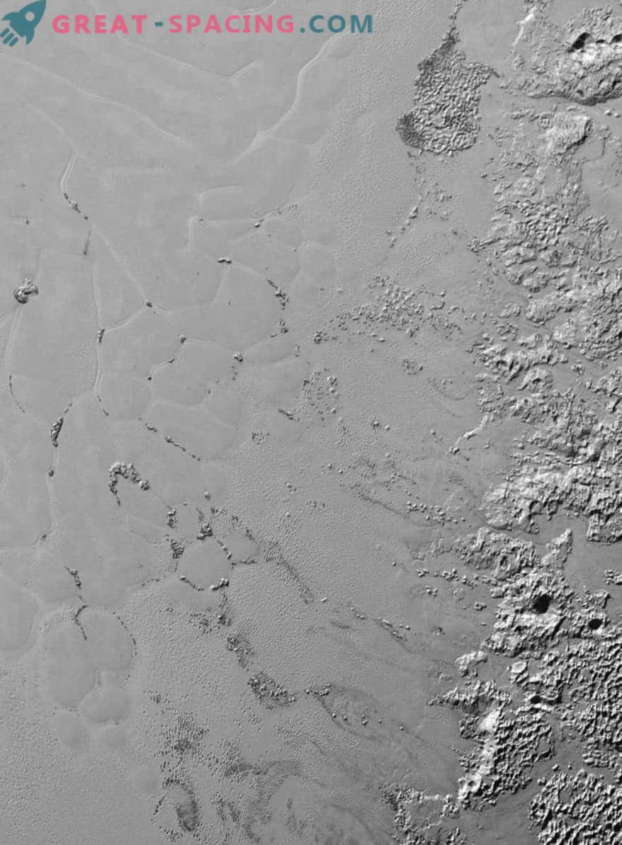 Est-il possible de trouver de la vie dans l'océan de Pluton