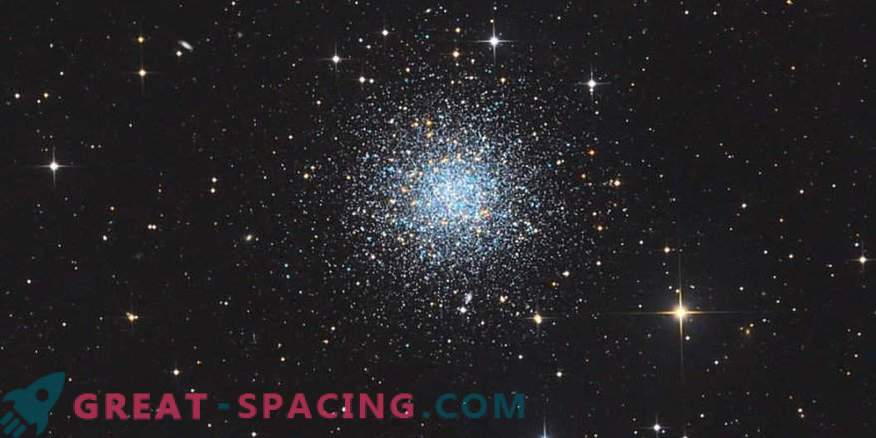 Les scientifiques explorent la structure stellaire étendue autour de NGC 288