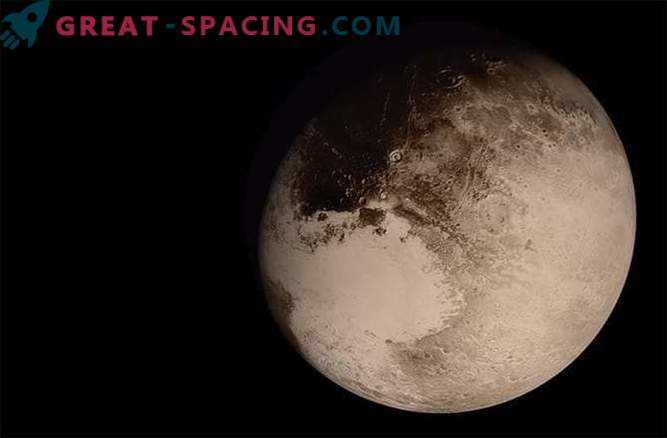 Survolez Pluton avec la mission Nouveaux Horizons