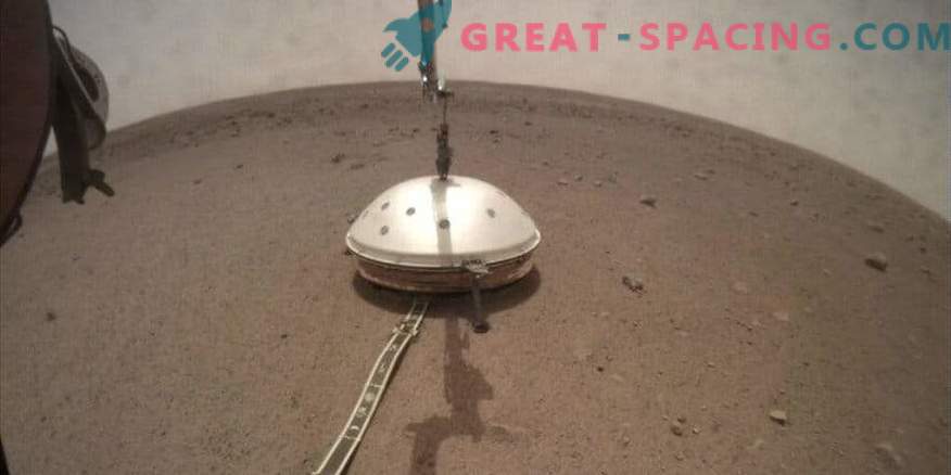 Le sismomètre InSight a trouvé un abri confortable sur Mars