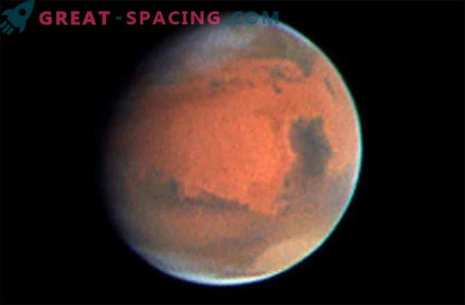 Confrontation sur Mars: contact étroit avec la planète rouge