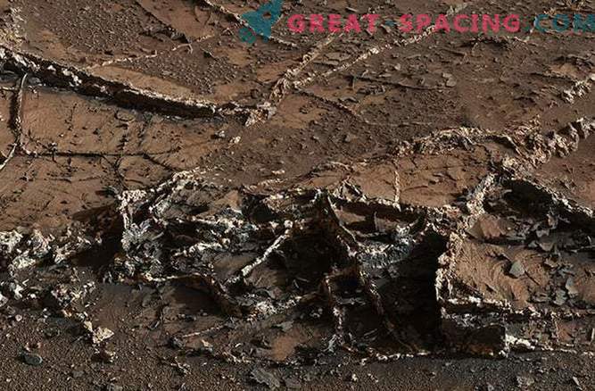 Première année épique de Curiosity sur Mars: photos