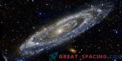 Andromedas galaktika veidojās 