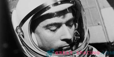 Le légendaire astronaute John Young est décédé