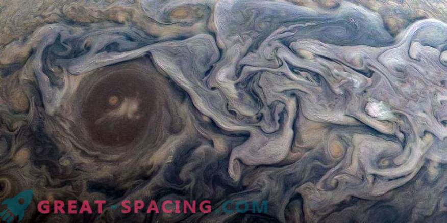 Les superbes nuages ​​de marbre de Jupiter