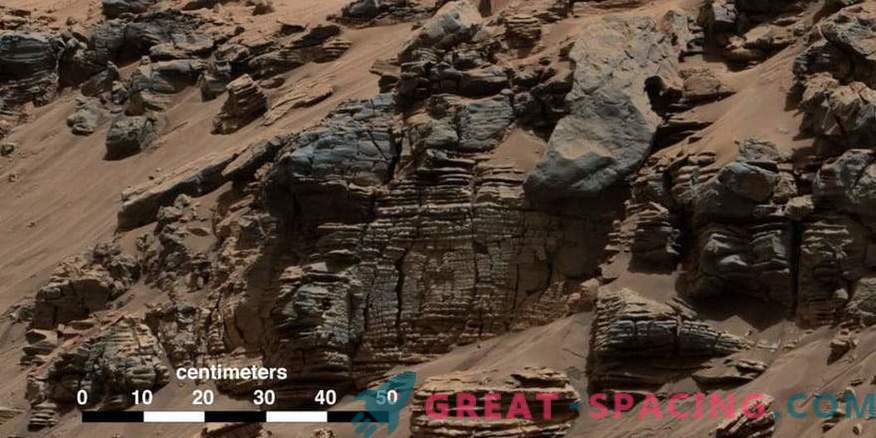 Rover a trouvé un lac stratifié de l'ancienne Mars