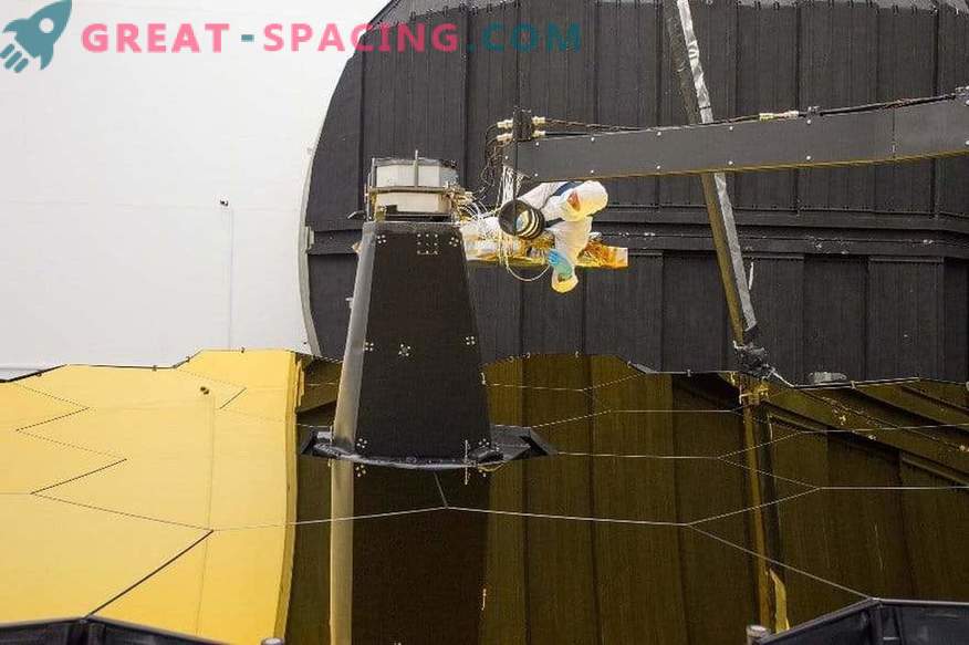 Autoportrait du télescope spatial James Webb