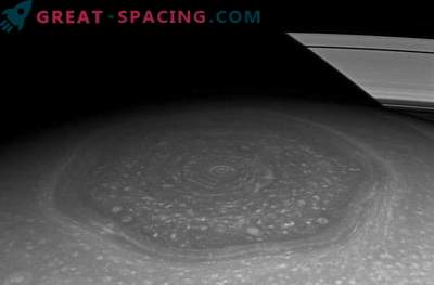 Galimas paaiškinimas dėl milžiniško „Saturn hex“