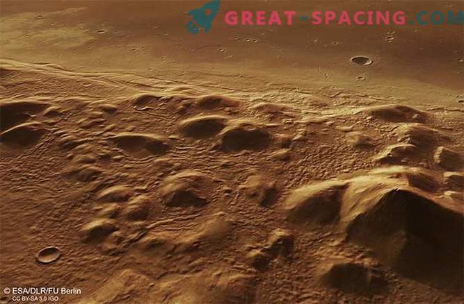La glace peut être cachée sous les collines de Mars