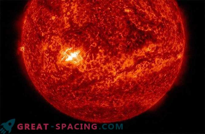 Le soleil a donné lieu à une éclipse radio après un monstrueux éclair de classe X