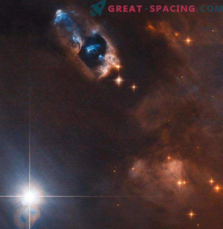 Le télescope Hubble capture des objets gazeux près de l'étoile nouveau-née