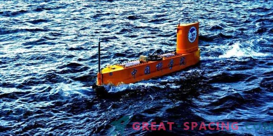Le navire automatique chinois lance de petites fusées à des fins scientifiques
