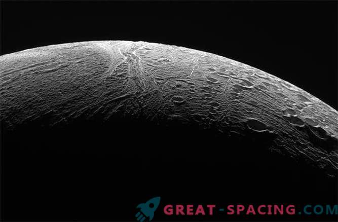 Cassini a pris les dernières photos d'Encelade
